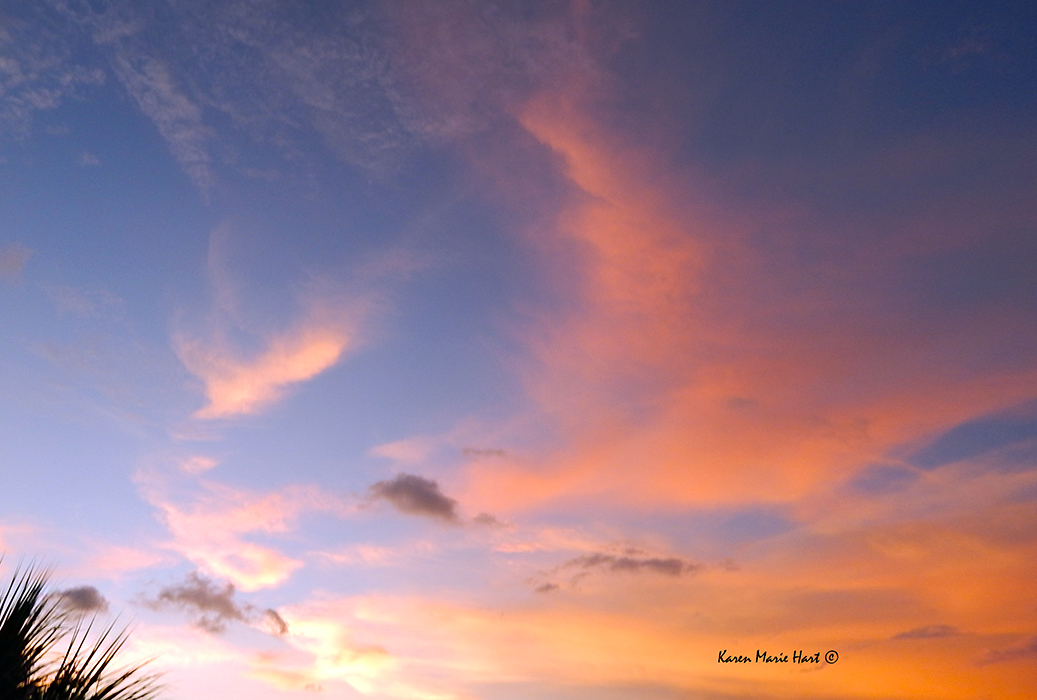 Under painted clouds, we remember
Through the touch of the breeze, we feel
We are powerful beyond measure
Heaven's creative souls
It's a new day and anything is possible