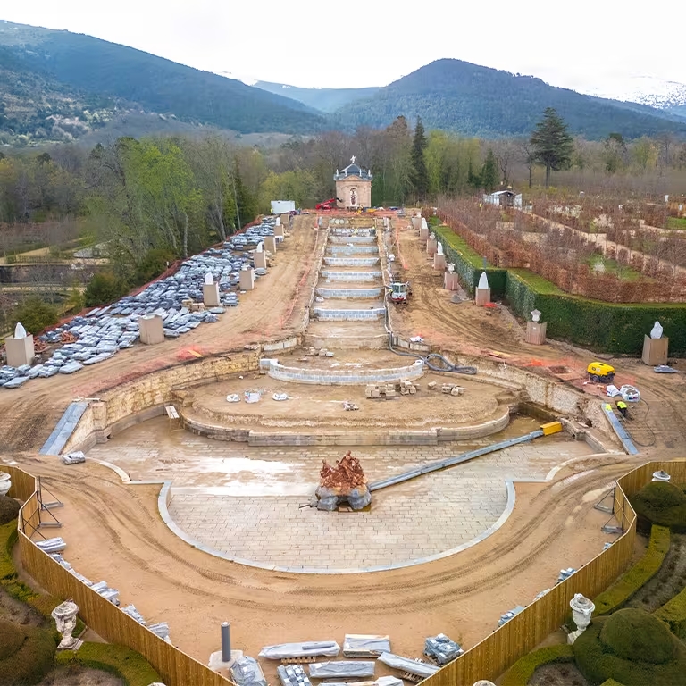 🧐 ¿Te imaginas caminar por un monumento en plena restauración?

Ven a conocer de cerca el proceso de rehabilitación en la Fuente de La Cascada de #LaGranja.

🎟️Visitas gratuitas guiadas.

Toda la info ▶️ bit.ly/VisitasGuiadas…