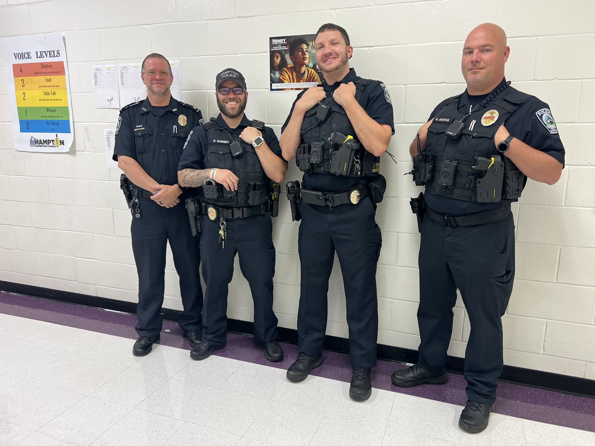 Kim Lunn (@kimlunn17) on Twitter photo Shout out to Mayor Ann Tarpley and Hampton Police Department. Mayor joined us for Hampton Elementary’s Open House distributing over 300 book bags filled with supplies. PD walked the halls meeting students. Community partnership at its best! <a href="/HenryCountyBOE/">Henry County Schools</a> <a href="/HES_HCS/">Hampton Elementary School</a> Shout out to Mayor Ann Tarpley and Hampton Police Department. Mayor joined us for Hampton Elementary’s Open House distributing over 300 book bags filled with supplies. PD walked the halls meeting students. Community partnership at its best! <a href="/HenryCountyBOE/">Henry County Schools</a> <a href="/HES_HCS/">Hampton Elementary School</a>