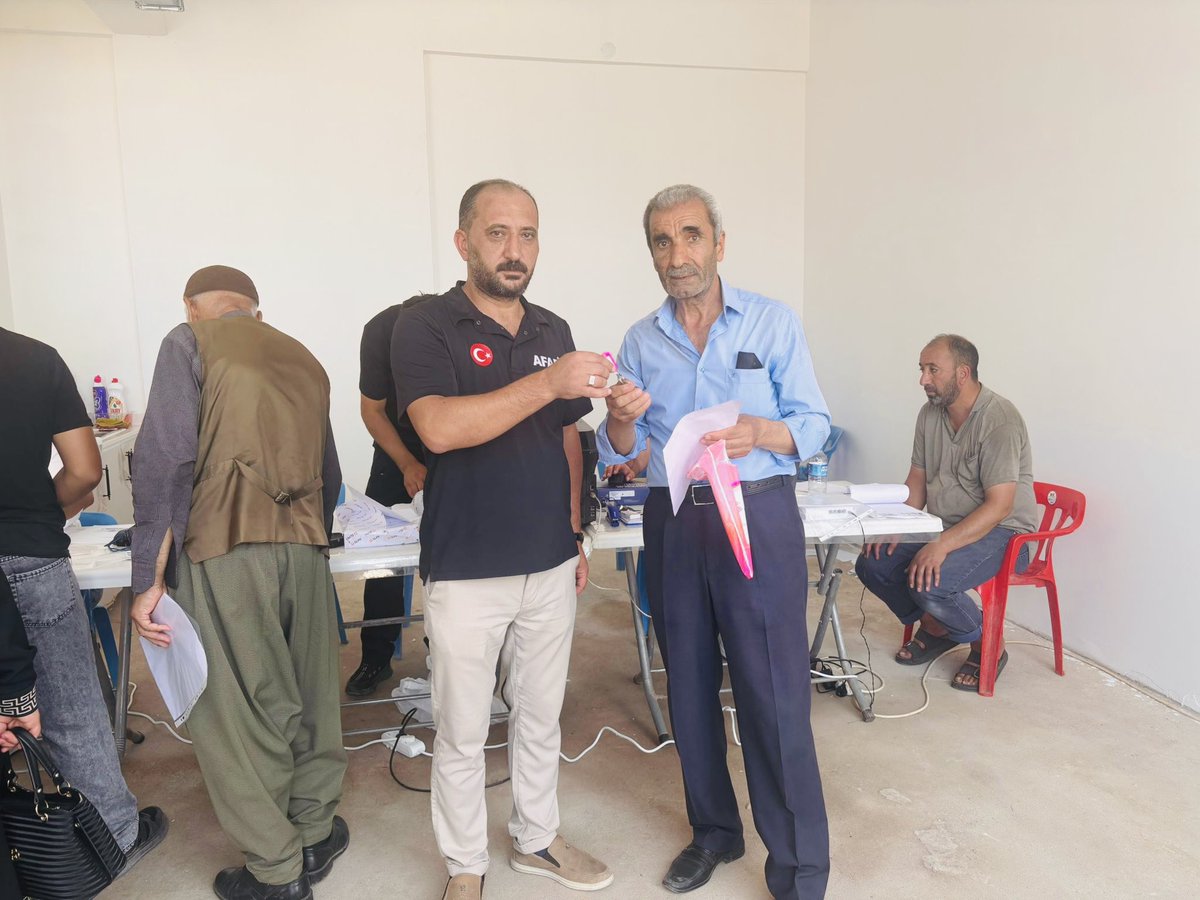 📍Elazığ/Alacakaya
Alacakaya İlçemizde yapımı tamamlanan 107 konutun anahtar teslimi, bugün itibarıyla başladı.

Teslim töreni İl Müdürümüz Dr. Cafer GİYİK ve İl Müdür Yrd. Birkan BAŞ ve Alacakaya İl Genel Meclis Üyesi Abbas YEĞEN’in katılımıyla gerçekleştirildi.