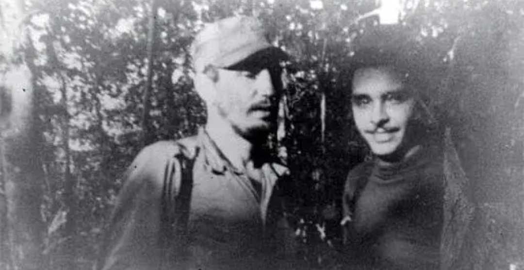 Escribió Fidel con sentimientos a flor de lápiz la siguiente carta a Celia, después de conocer la muerte de Frank País 👇 
... ¡Qué monstruos!  No saben la inteligencia, el carácter, la integridad que han asesinado. ( ...)
Gloria eterna a Frank País. 🇨🇺