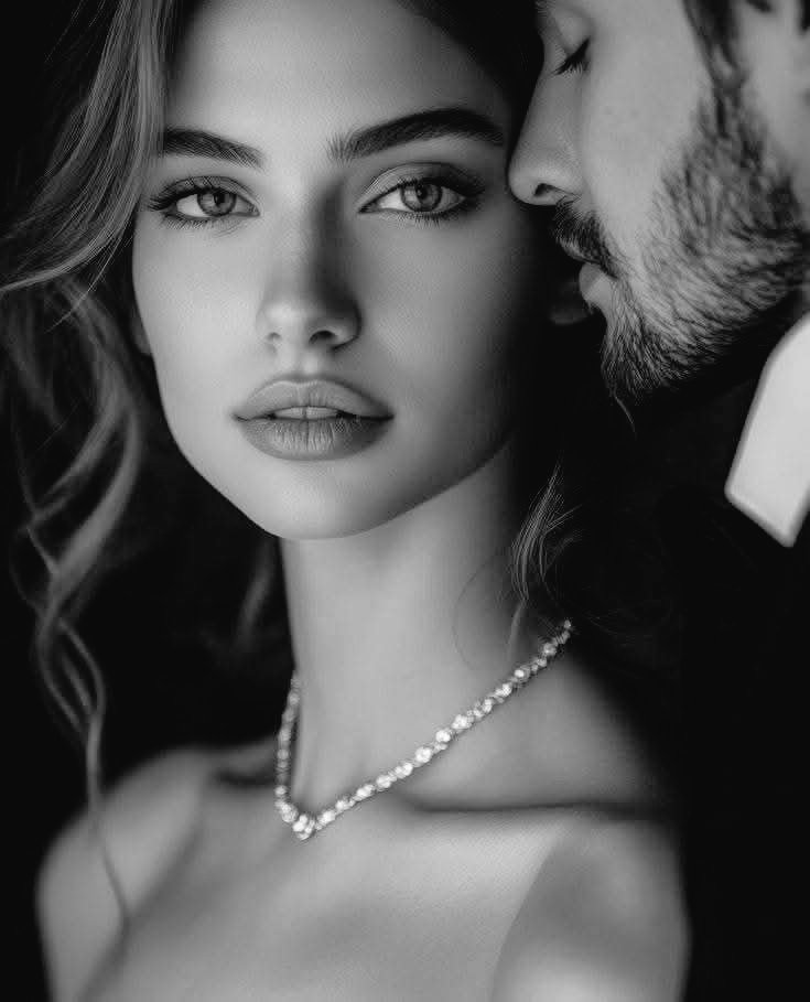 أنا لا أجيد القراءة 
أنا أتهجئ أنفاسك
عطراً .. عطراً
... 💭
