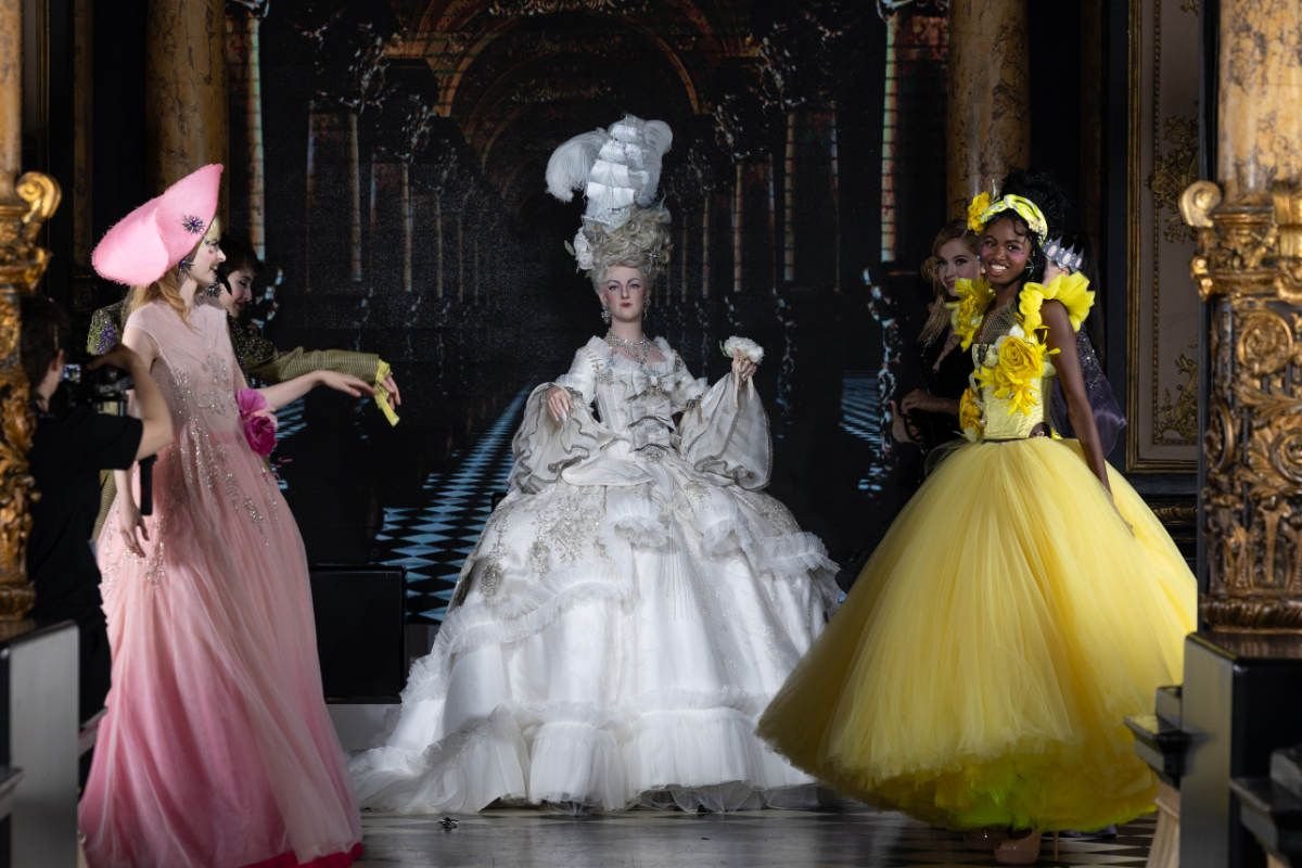 The Marie Antoinette BALL of ✨Julien Fournié✨ Fall/Winter 2024 Couture.🪡