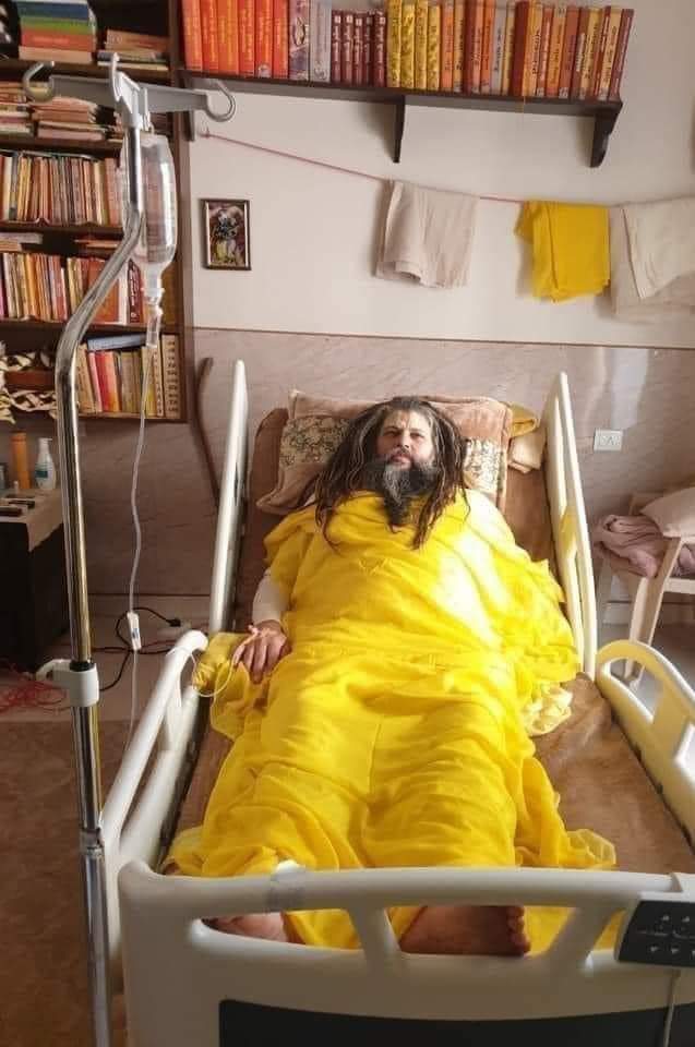 एक हिन्दू संत जिनका 20 वर्ष से दोनो किडनी खत्म हो चुका लेकिन हजारों सनातनी अपना किडनी दान करने वाले लोग लाइन में है लेकिन ये कह रहे मैं किसी को तकलीफ दू ये मेरे सनातन धर्म का संस्कार नहीं