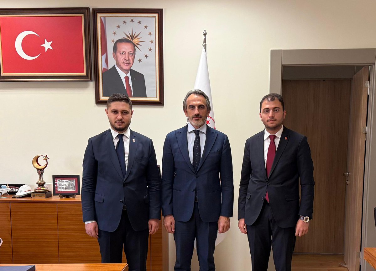 Genel Başkanımız Sayın Tahsin BAŞARI, 58. ve 59. Dönem MTTB Genel Başkanımız; Esnaf, Sanatkârlar ve Kooperatifçilik Genel Müdürü Sn. Taha Enes ŞENER’i ziyaret etti.