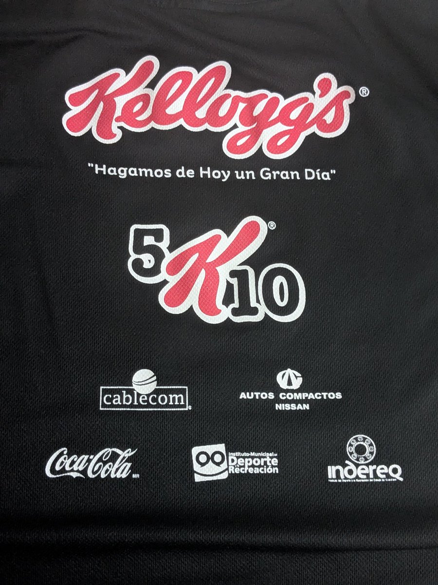 Mi letra favorita.

Playera de una añeja carrera.
2011