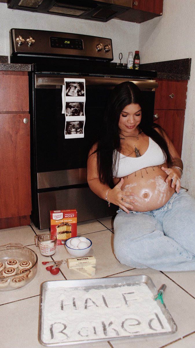 ysdayansyxl's tweet image. half baked 🤎🍪 #22weeks