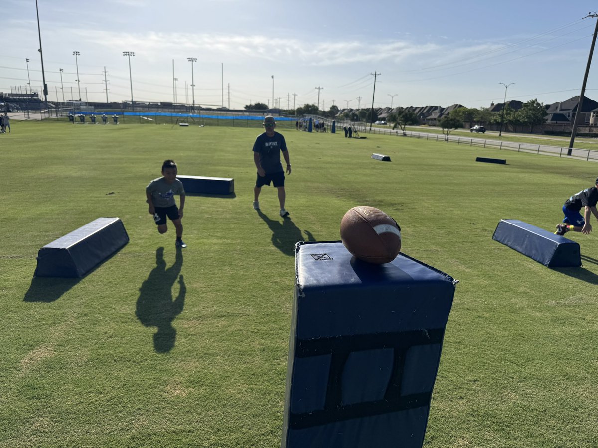 CoachMoss (@kylemossakowski) on Twitter photo Last day of our Rising Ranger Football camp and man did we finish on a high note. Kids and coaches were locked in for another Elite day. <a href="/CoachJRayburn/">Jeff Rayburn</a> <a href="/Brett_Gilchrist/">Brett Gilchrist</a> <a href="/LSHS_FBRecruits/">Lone Star HS Football Recruiting</a> Last day of our Rising Ranger Football camp and man did we finish on a high note. Kids and coaches were locked in for another Elite day. <a href="/CoachJRayburn/">Jeff Rayburn</a> <a href="/Brett_Gilchrist/">Brett Gilchrist</a> <a href="/LSHS_FBRecruits/">Lone Star HS Football Recruiting</a>