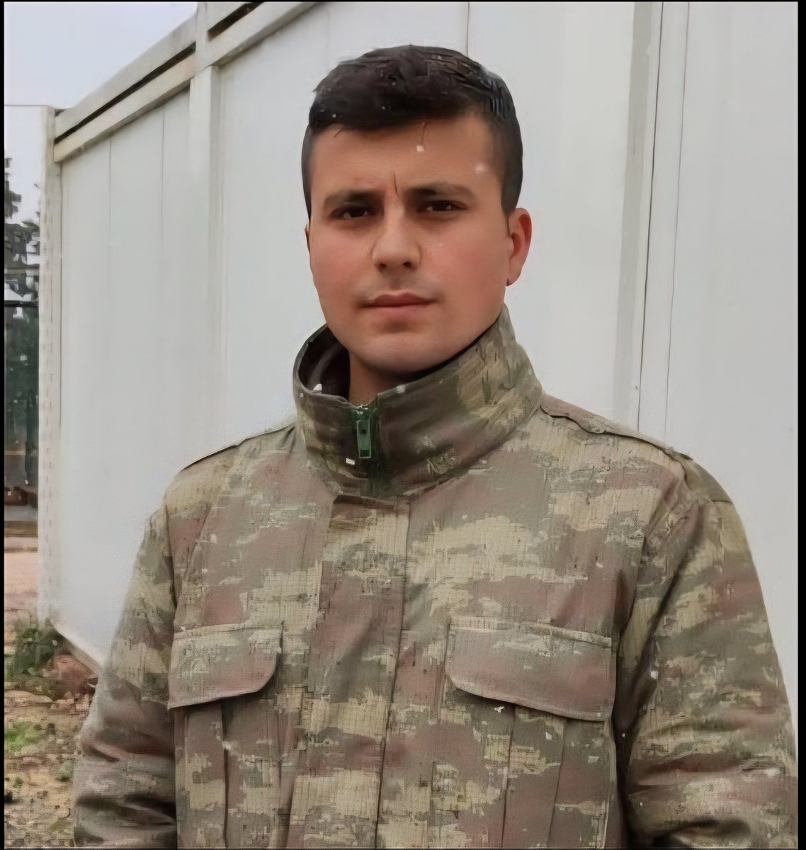 Edirne'de askeri araca bakım yaparken geçirdiği kaza sonucu Uzman Çavuş Servet Ökkeş Çakır Şehit olmuştur.

Şehidimize Allah'tan rahmet, ailesi ve yakınlarına baş sağlığı ve sabır dilerim.

Aziz ruhu şad olsun. 🇹🇷