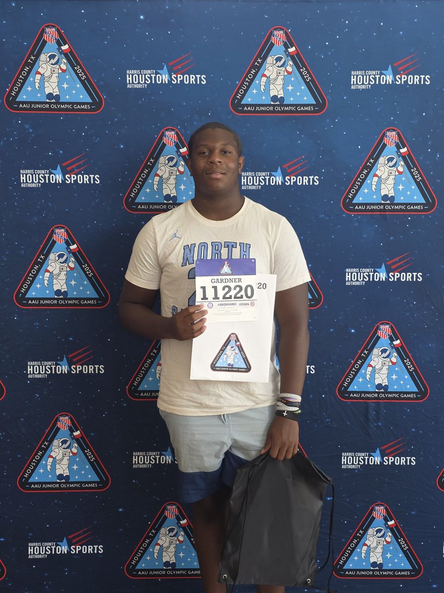 Kylan Gardner (@kylan_gardner28) on Twitter photo Had an amazing experience at the AAU Junior Olympics! Finishing 12th out of 75 in shot put isn’t too bad for my first year. Now it’s time to switch gears—going from the throwing ring to the trenches. Football season, let’s work! <a href="/ThrowSumthin/">Auntie Throw Sumthin - the Community Coach ⚪💣🥇</a> <a href="/LSOCFootball/">LSOC Football</a> <a href="/CoachBoyefio/">coach Boyefio</a> Had an amazing experience at the AAU Junior Olympics! Finishing 12th out of 75 in shot put isn’t too bad for my first year. Now it’s time to switch gears—going from the throwing ring to the trenches. Football season, let’s work! <a href="/ThrowSumthin/">Auntie Throw Sumthin - the Community Coach ⚪💣🥇</a> <a href="/LSOCFootball/">LSOC Football</a> <a href="/CoachBoyefio/">coach Boyefio</a>