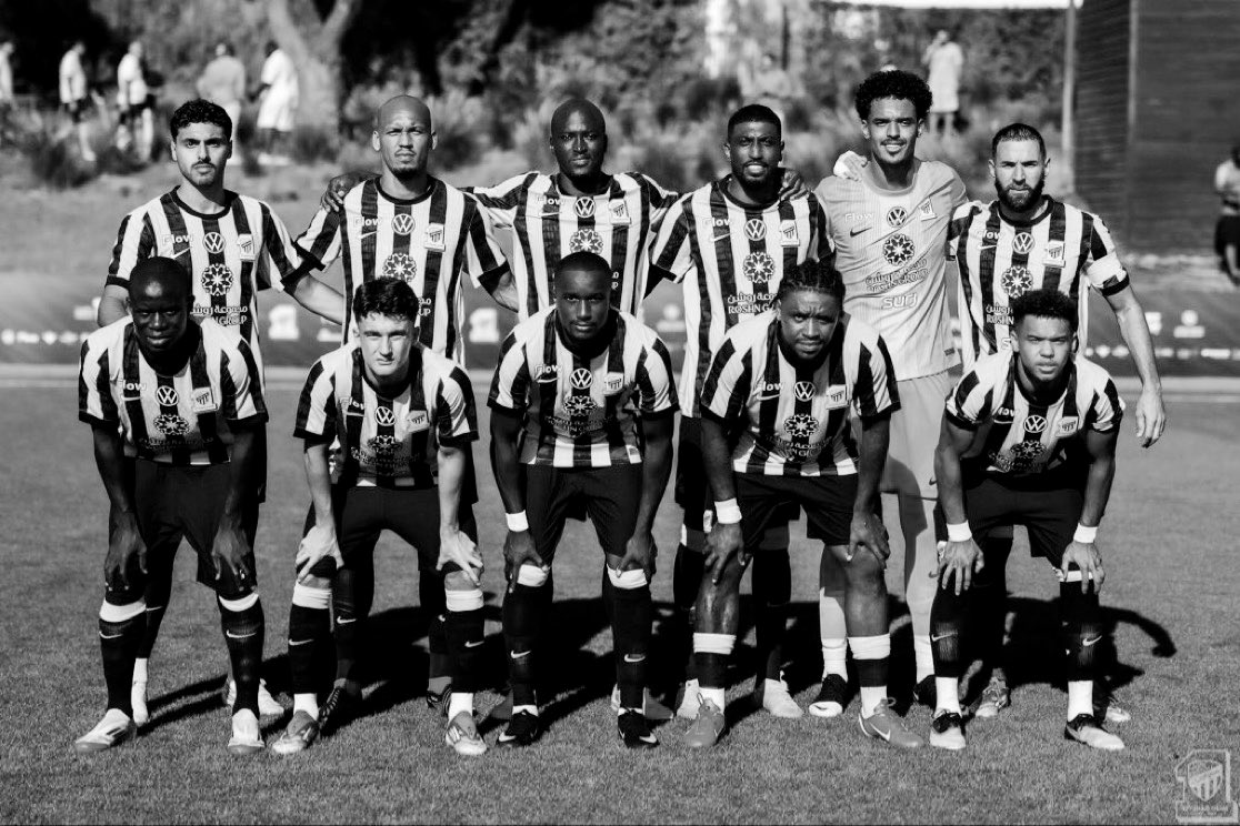 🟡⚫️
بطل الثنائيه يحتاج إلى صفقات ترفع جودة 
فريقه اسوةً بالهلال والنصر
ودية فولهام الان بينت احتياج الفريق 
من صفقات محليه وأجنبيه 
بهذه العناصر لن نذهب بيعداً 
 #ميزانيه_الاتحاد_مطلب_يالصندوق