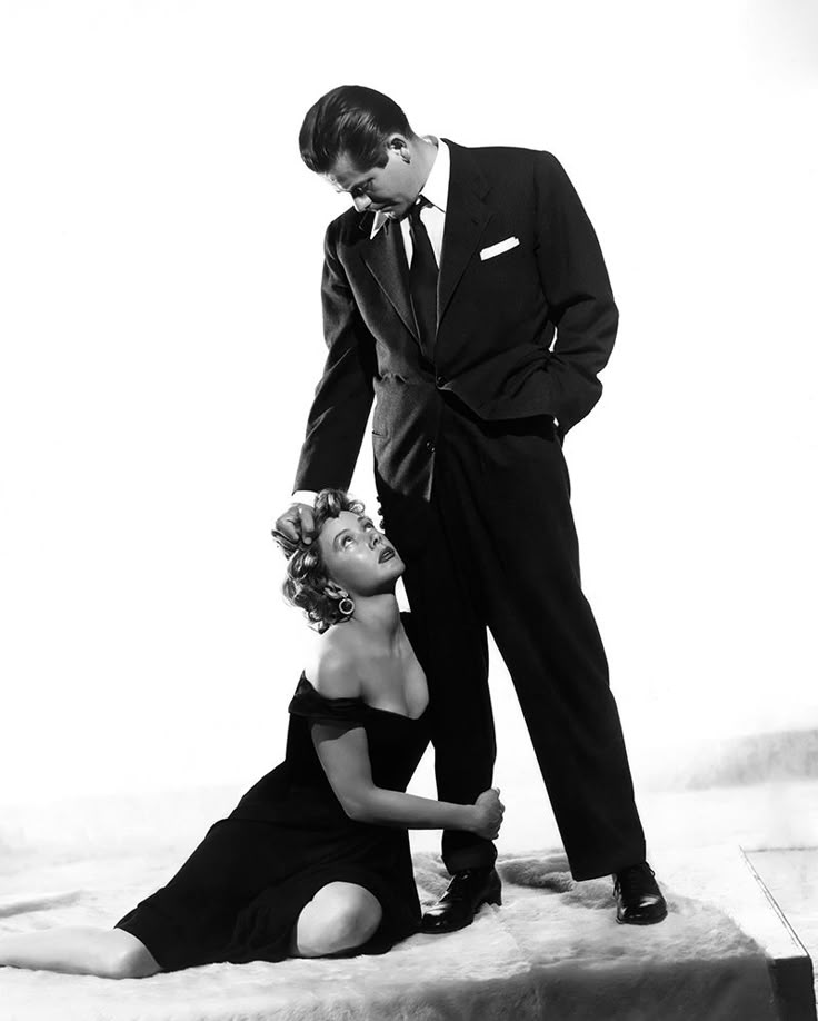 Want to regain her interest &amp; attention? 

These 11 dark, subtle reverse psychology tips will shift the dynamic, making her chase you without realizing it. 

Ready to take back control? 

Let's Flip the Script: