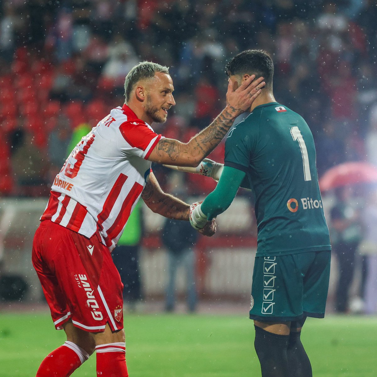Respect / Poštovanje 🙌

<a href="/Naugarcia/">Nauzet garcia santana</a> 🤝 <a href="/MarkoArn14/">Marko Arnautovic</a> 

#LRIFC | #fkcz