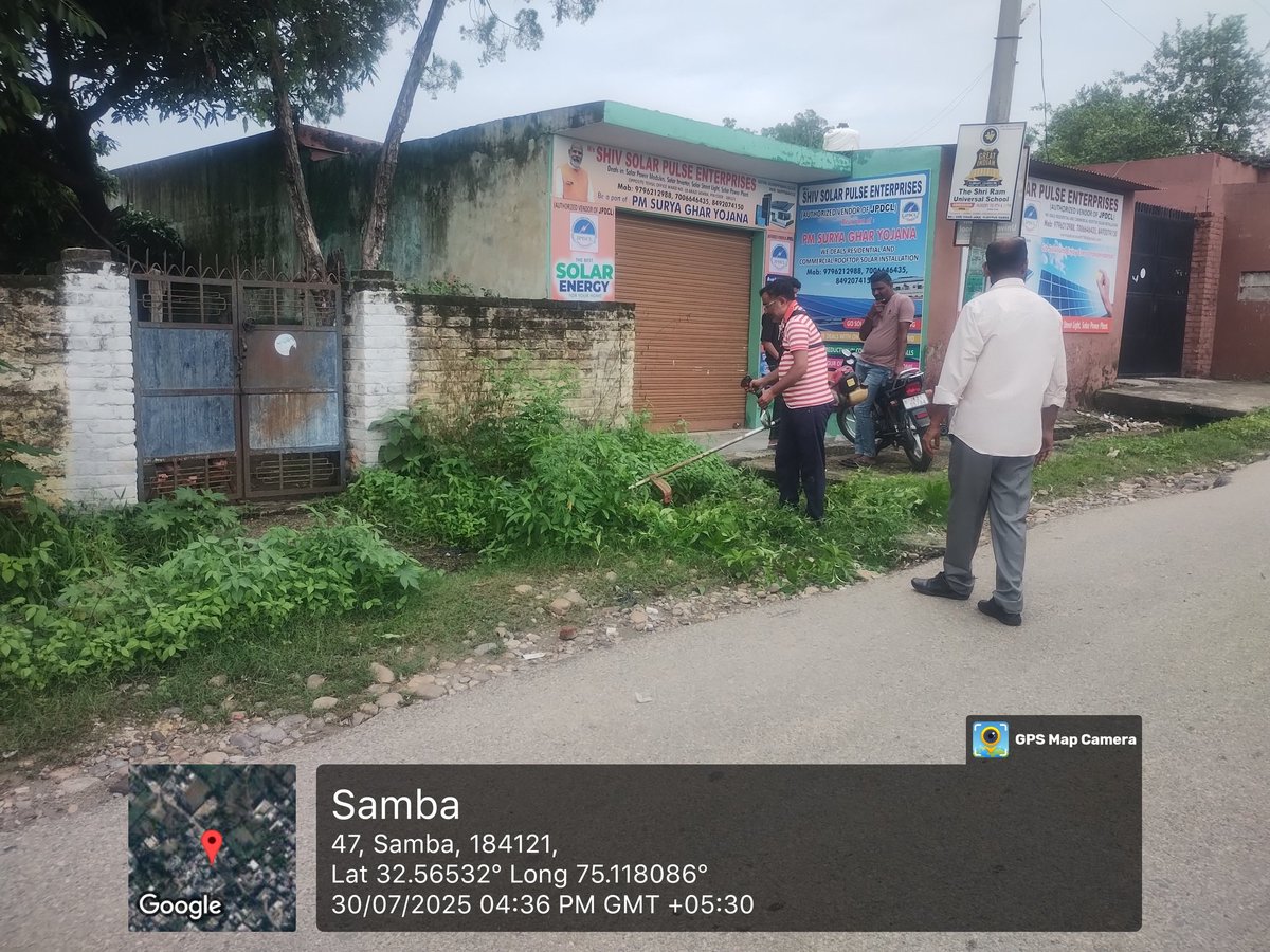 EosambaJk's tweet photo. Daily cleaning 🧹🧹🧹🧹🧹 
@CM_JnK 
@diosamba1 
@OfficeOfLGJandK 
@JammuUlb 
@SwachhBharatGov 
@MoHUA_India 
#safaiapnaobimaribhagao 
#sanskarswachhta https://t.co/JYXgg0rrnY