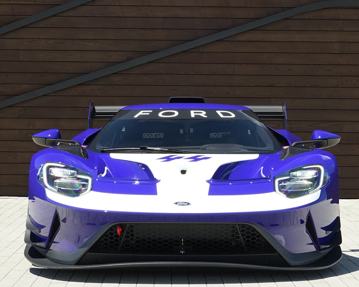 Barrett_Jackson's tweet image. One of just 45 produced, it’s powered by a #twinturbo 3.5-liter #EcoBoost V6 making 700hp and has only 41 actual miles. Join this @Ford GT selling with No Reserve at the 2025 Scottsdale Fall Auction, Oct. 15-18 at WestWorld, and consign today!

Read more: bit.ly/AZ25TW-2021For…