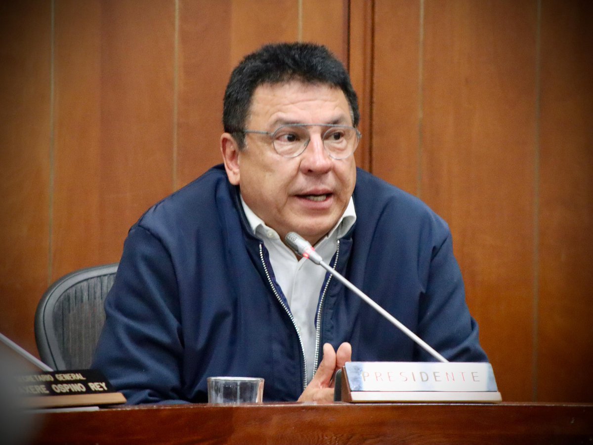 Senado de la República 🇨🇴 (@senadogovco) on Twitter photo <a href="/MiguelPintoH1/">Miguel Ángel Pinto Hernandez</a> #ComisiónVII | “Queremos hacer un debate serio con el país 🇨🇴, aquí van a haber muchas discusiones y muchos debates, por supuesto que las posturas son diversas, diferentes, el debate estará garantizado para los diferentes sectores”, dijo el S. Miguel Ángel Pinto (<a href="/MiguelPintoH1/">Miguel Ángel Pinto Hernandez</a>). <a href="/MiguelPintoH1/">Miguel Ángel Pinto Hernandez</a> #ComisiónVII | “Queremos hacer un debate serio con el país 🇨🇴, aquí van a haber muchas discusiones y muchos debates, por supuesto que las posturas son diversas, diferentes, el debate estará garantizado para los diferentes sectores”, dijo el S. Miguel Ángel Pinto (<a href="/MiguelPintoH1/">Miguel Ángel Pinto Hernandez</a>).