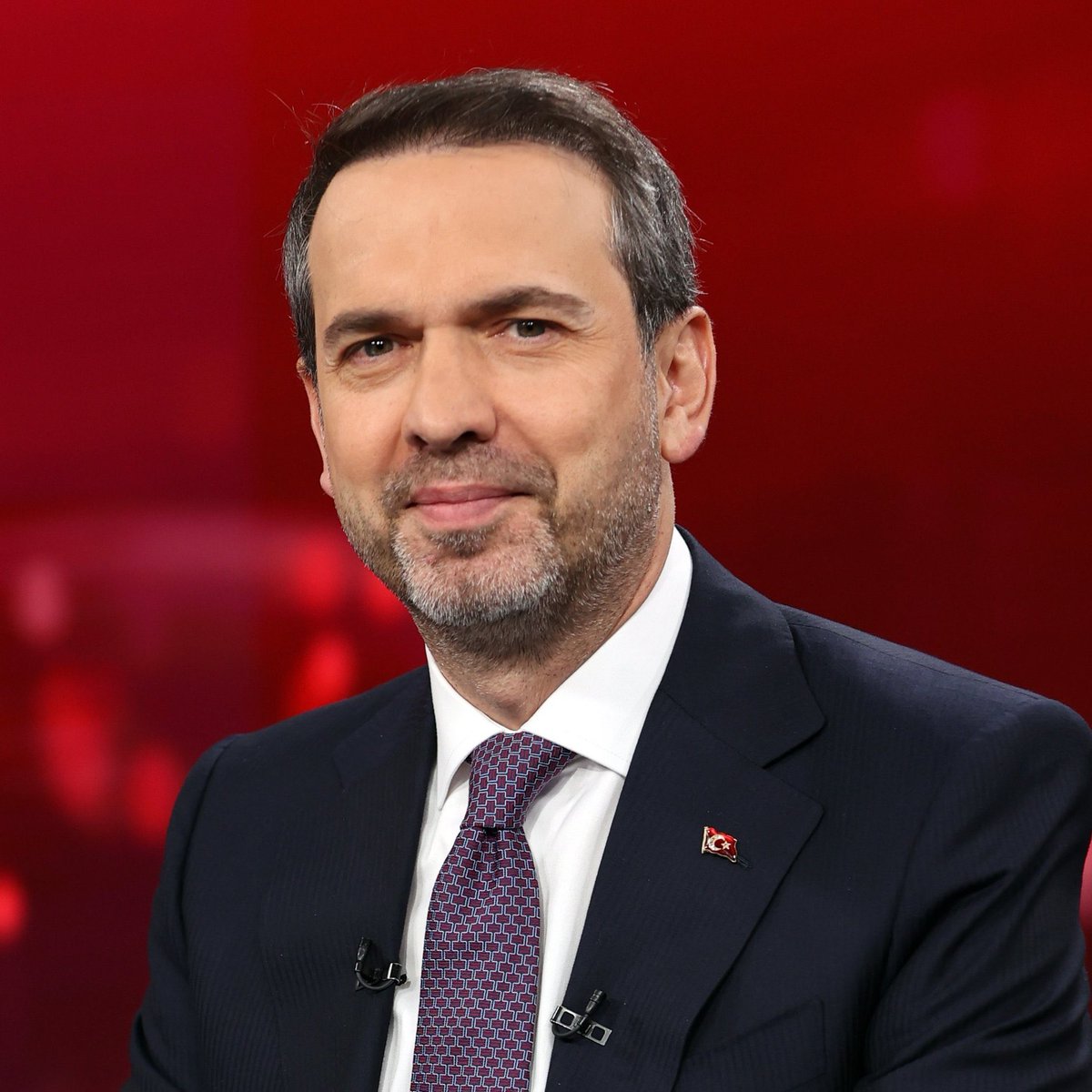 Enerji Bakanı Alparslan Bayraktar: 

"4 milyar dolar değerinde petrol rezervi tespit ettik."
#SONDAKİKA