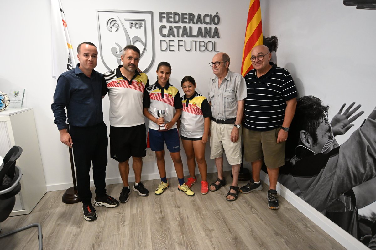 FCF_CAT's tweet photo. 🏅 L'FCF fa entrega dels Premis #JocNet i els Tornejos Complementaris als equips del Maresme
⚽️ Xecs de 8⃣0⃣0⃣€ pels equips menys sancionats de la temporada 2⃣4⃣-2⃣5⃣
🔗 Tots els detalls a https://t.co/xqH19OhyVr https://t.co/uDgbtRYeZX