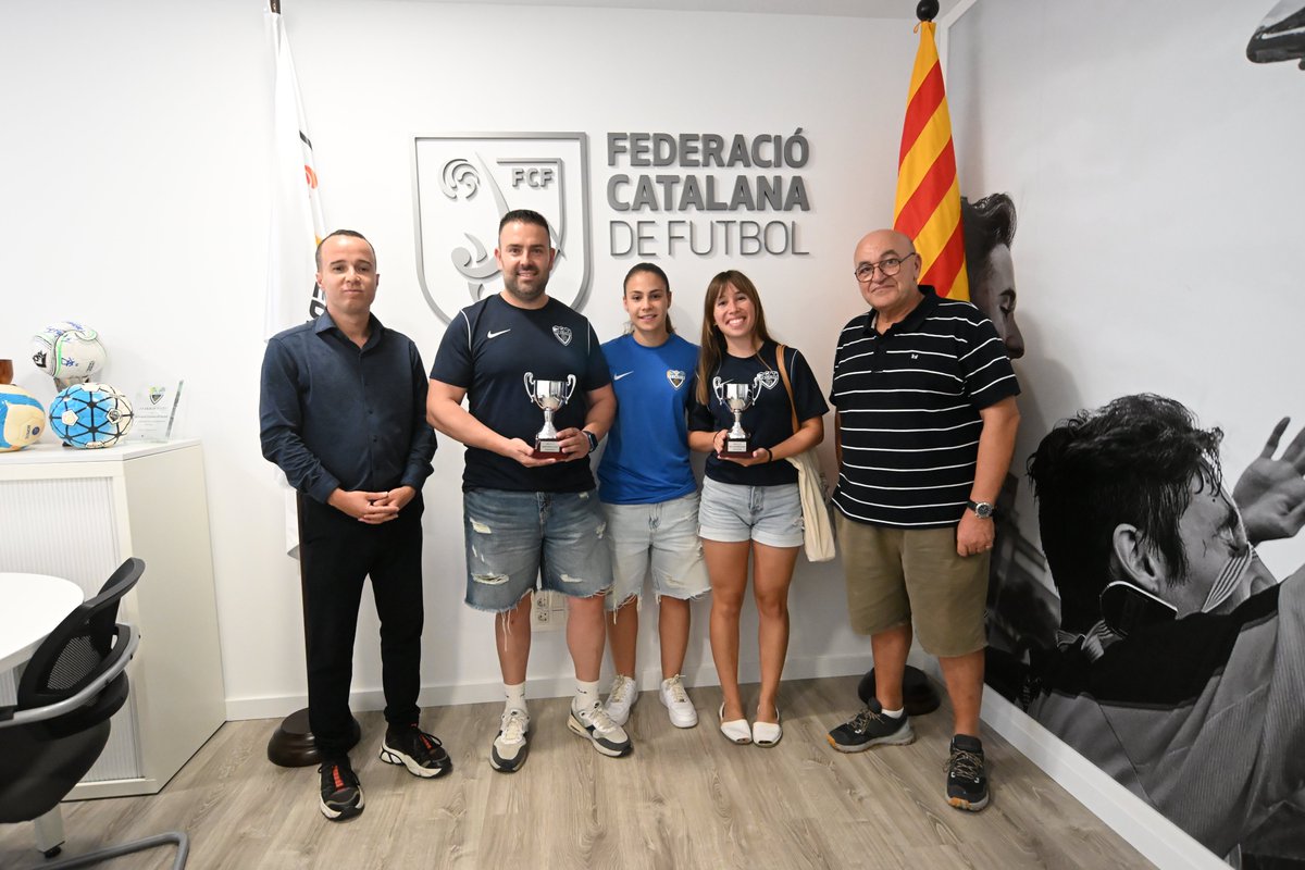 FCF_CAT's tweet photo. 🏅 L'FCF fa entrega dels Premis #JocNet i els Tornejos Complementaris als equips del Maresme
⚽️ Xecs de 8⃣0⃣0⃣€ pels equips menys sancionats de la temporada 2⃣4⃣-2⃣5⃣
🔗 Tots els detalls a https://t.co/xqH19OhyVr https://t.co/uDgbtRYeZX