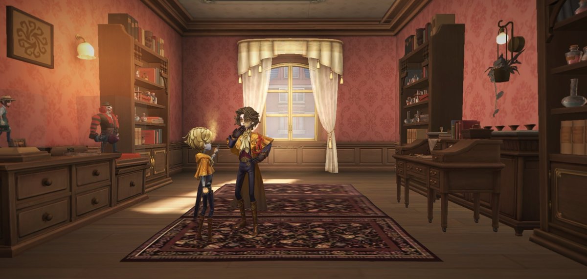 I already retook some Room Photos!!! ^<^
For KING, I'm trying a different arrangement where I can incorporate ROOK Louis ^<