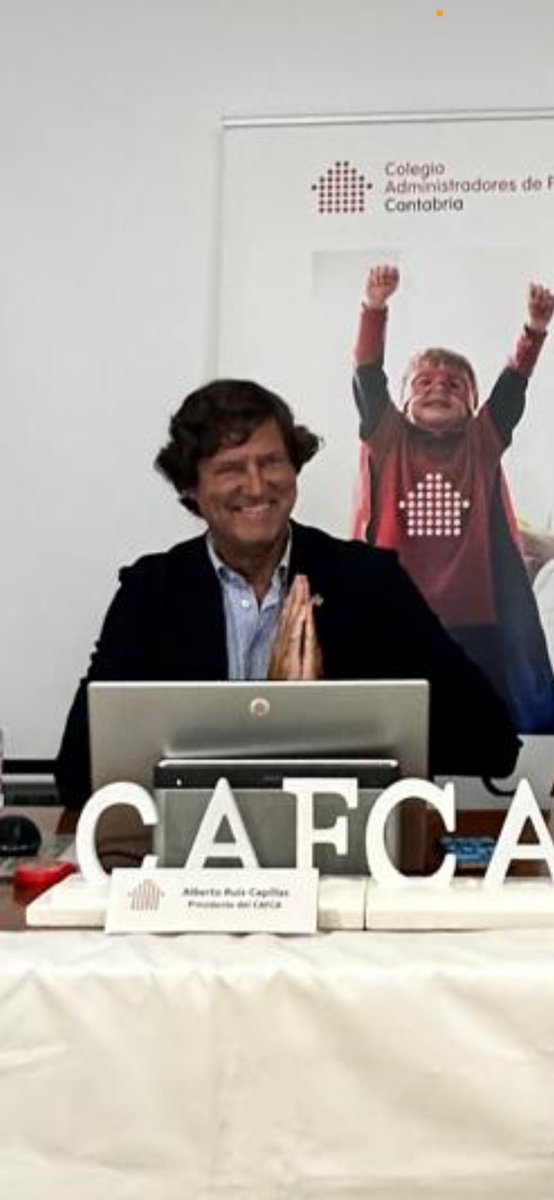 AlbertoRCT's tweet image. Queridos amig@s Muchas gracias por asistir a Asamblea Ordinaria del #CAFCantabria PositivaProductiva lo q nos hace seguir trabajando x el bien común. Hemos dejado atrás problemas y miramos al FUTURO NAMASTE a Lucía la nueva secretaria del Colegio por su ayuda en la organización