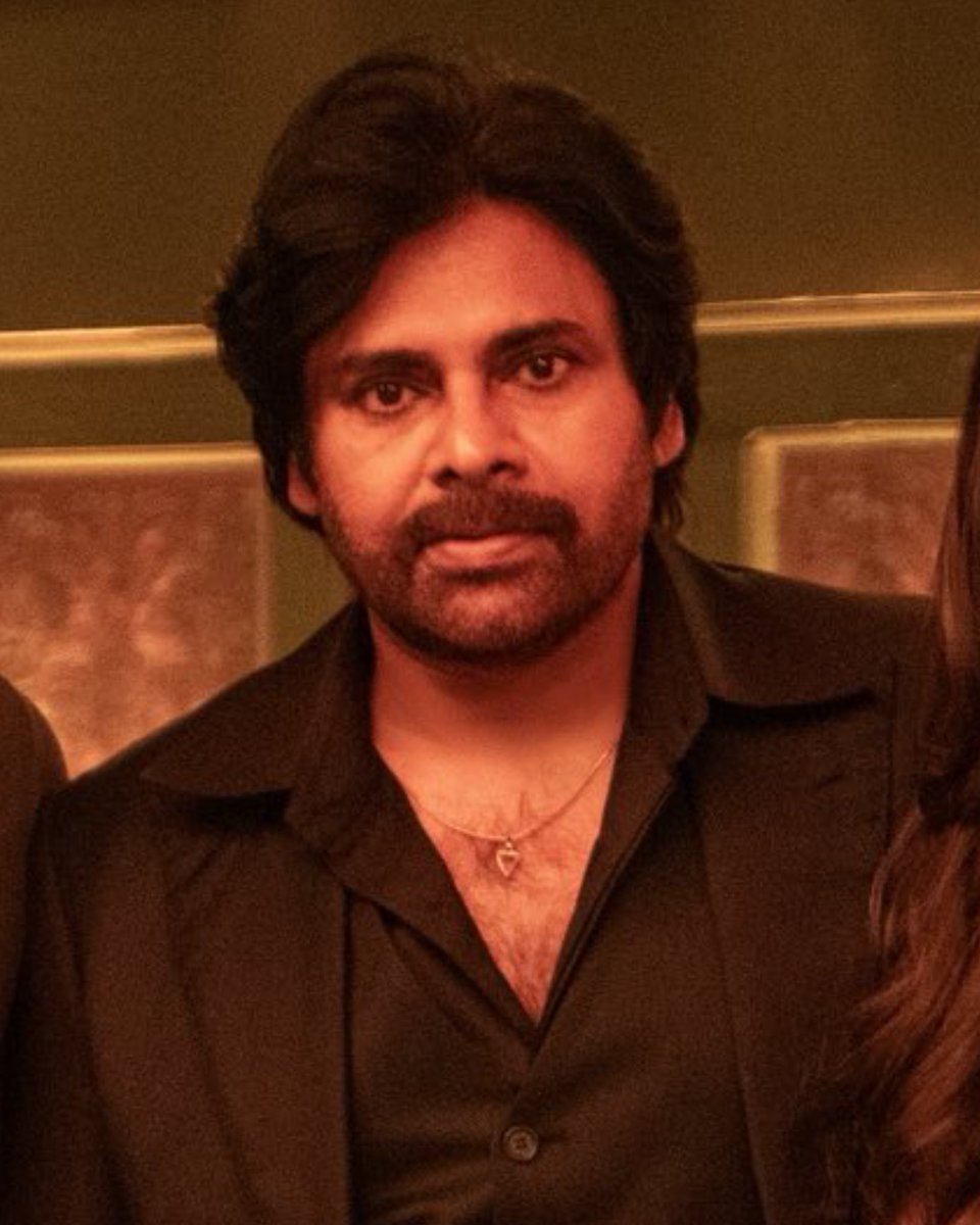 JMediaFactory (@jmedia_factory) on Twitter photo Team #Kingdom met Power Star <a href="/PawanKalyan/">Pawan Kalyan</a> on the sets of #UstaadBhagatSingh π₯
#VijayDeverakonda #NagaVamsi #BhagyashriBorse #Sreeleela #jmediafactory Team #Kingdom met Power Star <a href="/PawanKalyan/">Pawan Kalyan</a> on the sets of #UstaadBhagatSingh π₯
#VijayDeverakonda #NagaVamsi #BhagyashriBorse #Sreeleela #jmediafactory