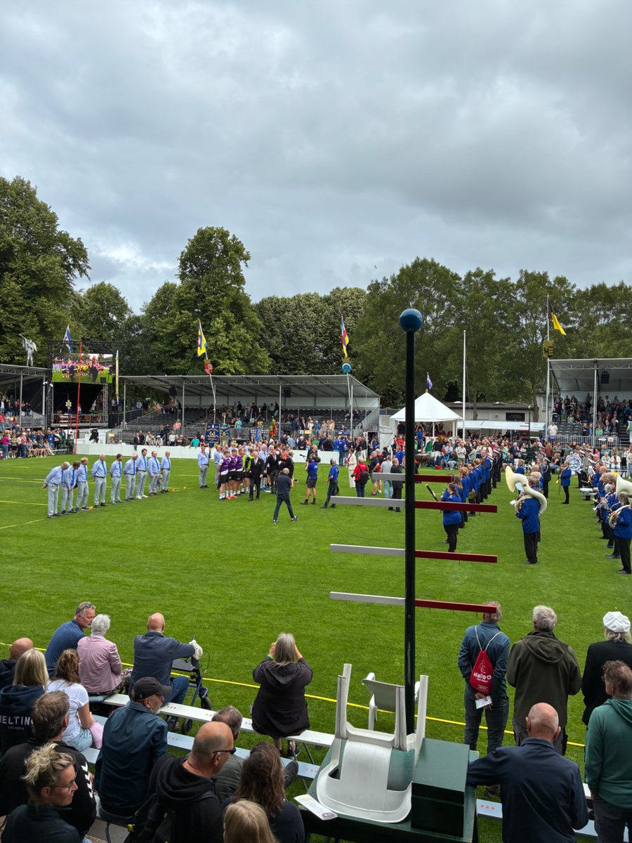 Dirk_vanderMeij's tweet image. Het was weer een ‘bjusterbaarlike’ dag in Franeker. #PC #kaatsen #knkb