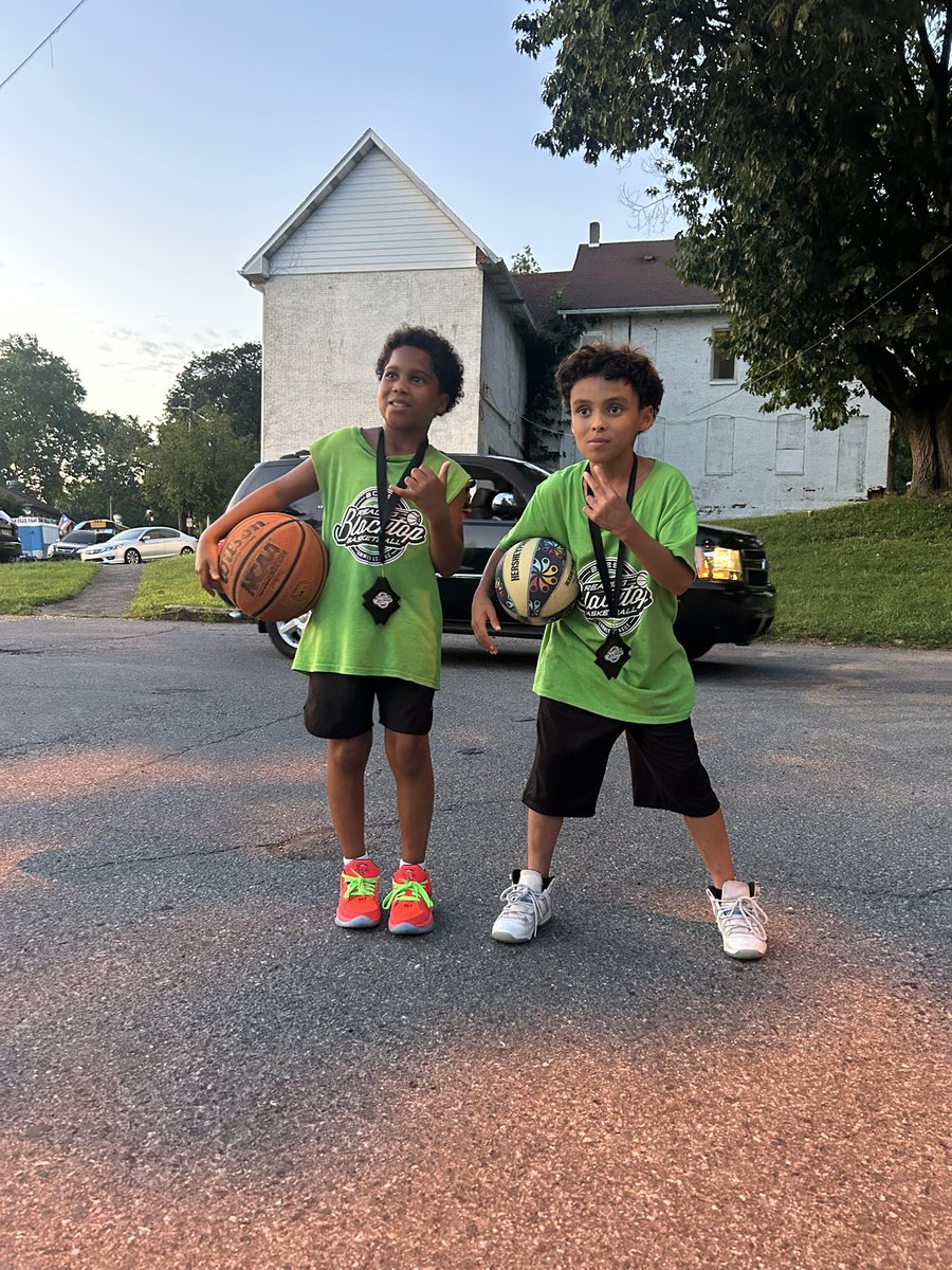 #JETHoops 🏆✈️ <a href="/PaperChaser_P/">Papolo</a>