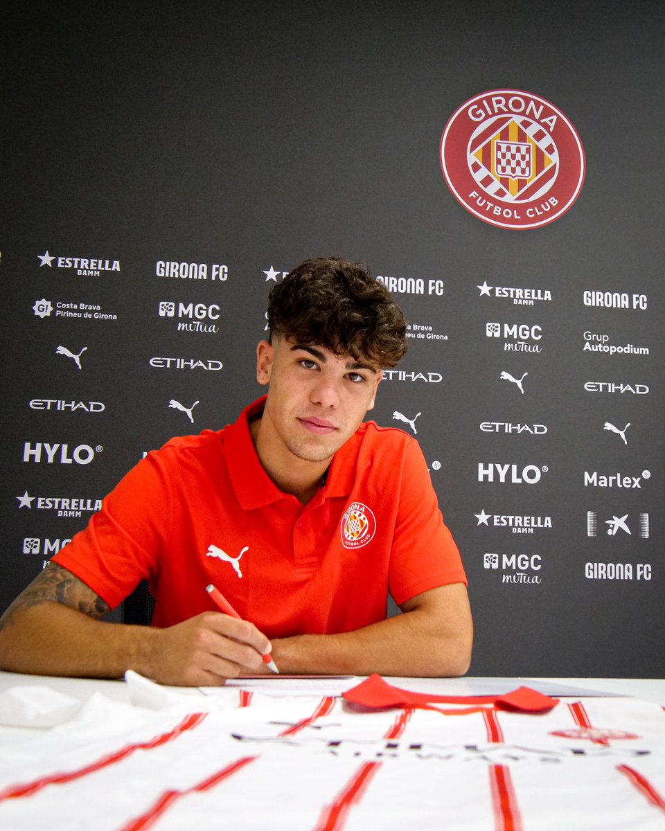 ✍️ 𝐃𝐀𝐕𝐈𝐃 𝐄𝐒𝐂𝐎𝐃𝐀 2️⃣0️⃣2️⃣7️⃣

🤝 El defensa continuarà vinculat a l’entitat blanc-i-vermella formant part del Juvenil A.

#OrgullGironí #GFCAcadèmia