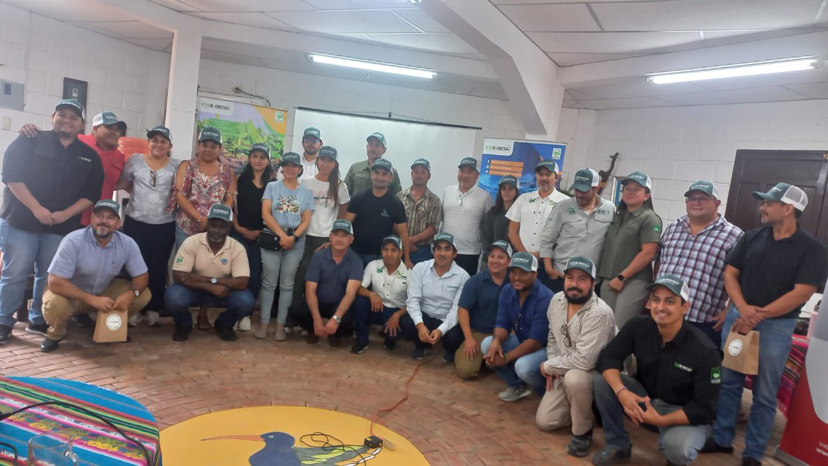 Desde Guayaquil, Ecuador decimos presente en la #EMLA2025: encuentro internacional de productores de la tecnología EM, impulsada por EMRO Japón.

Representamos a 🇨🇴 con compromiso por el #DesarrolloSostenible y el cuidado de la #CasaComún.

Gracias @EMBOECSA 🔬🌱

#FUNDASES