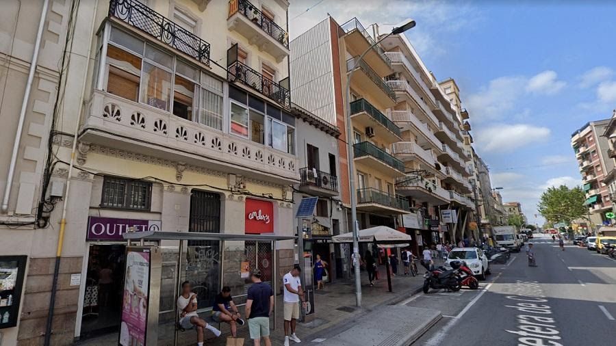 ireneuc's tweet photo. Vols conèixer tots els detalls d’aquesta capella barroca que sobreviu sota l’esgrafiat i els nigiris? Llegeix el meu article al blog i ajuda’m a fer memòria! 👇
https://t.co/Ckd6MUtNA7
#CapellaMercè #LHHistòria #BlogLH #MementoMori https://t.co/cVqLfjqDpi