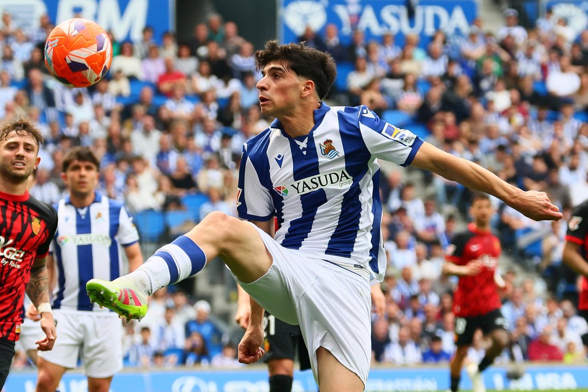 Saco algo muy claro de esta primera parte. Jon Martín debe ser titular.