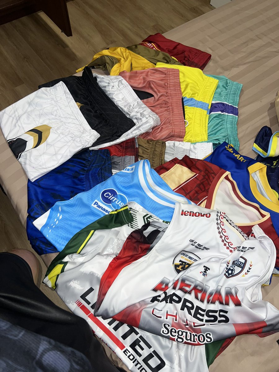 เพียบเลยยยย กำลังทะยอยลงให้นะครับ ตัวไหนถูกใจทักมาถามก่อนได้เลย 😁 นอนดึกได้เปรียบ 💦💦