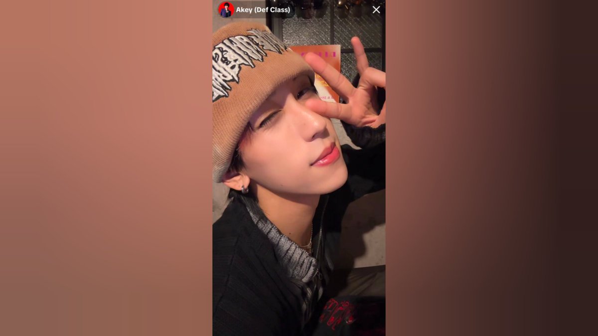 P_Webestlove's tweet image. 30/07 • อะกิ • 
ไลฟ์ย้อนหลังอัพเสร็จแล้วค่ะ

youtu.be/j9SF_q42Jx8

#Defclass_Akey 
#Akey #DefClass 
#デフクラス #เดฟคลาส

🎟️Def Class LIVE TOUR「Drop 2nd」
◾️神奈川公演 2025.08.15(Fri)
📍横浜ReNY beta
mt.tstar.jp/cart/events/55…