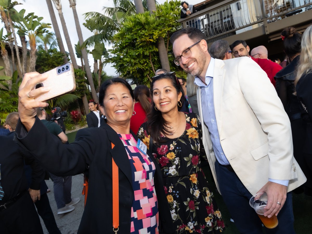 LEADSanDiego's tweet image. The 2025 Visionary Awards are coming this September to Humphrey&apos;s by the Bay! Join San Diego&apos;s most innovative leaders as we celebrate the changemakers reshaping our bi-national region. 

Tables and individual tickets still available! 
sdchamber.org/event/2025va/