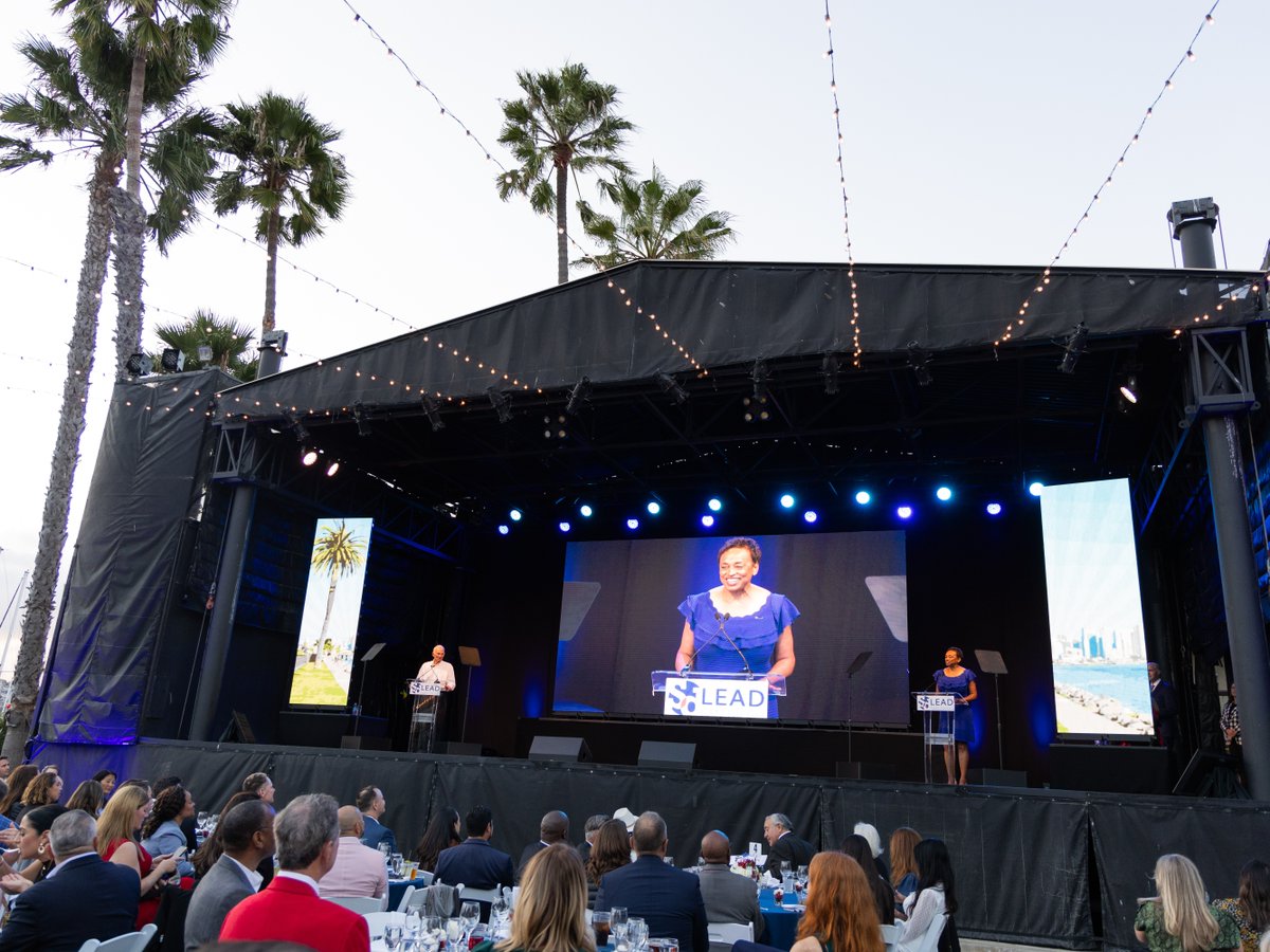 LEADSanDiego's tweet image. The 2025 Visionary Awards are coming this September to Humphrey&apos;s by the Bay! Join San Diego&apos;s most innovative leaders as we celebrate the changemakers reshaping our bi-national region. 

Tables and individual tickets still available! 
sdchamber.org/event/2025va/