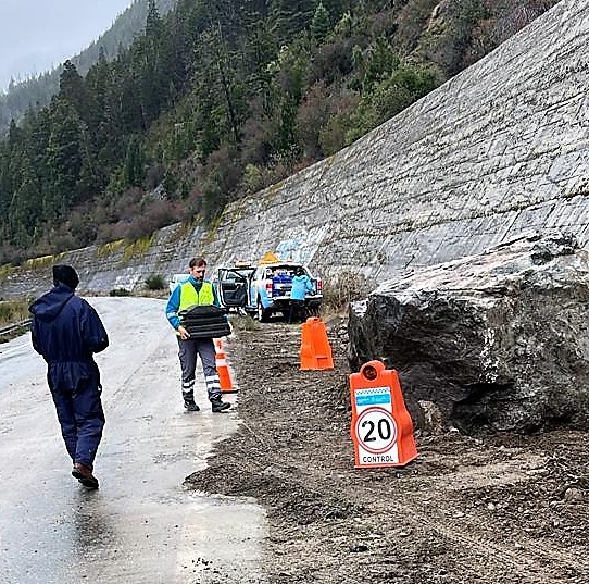 Marcelo Yapura (@marceyap) on Twitter photo ✅ #Chubut 30/07/2025
Vialidad Nacional informa que se rehabilitó la circulación en la RN40, tramo Epuyén - El Hoyo
<a href="/todonoticias/">TN - Todo Noticias</a> <a href="/A24COM/">A24.com</a> <a href="/C5N/">C5N</a> <a href="/cronica/">Crónica</a> <a href="/telefenoticias/">Telefe Noticias</a> <a href="/Canal12web/">Canal 12</a> <a href="/adatasur/">ADataSur</a> <a href="/canal9patagonia/">canal9patagonia</a> <a href="/canal9oficial/">El Nueve</a> <a href="/canal26noticias/">CANAL 26</a> <a href="/SMN_Argentina/">SMN Argentina</a> <a href="/SMN_Alertas/">SMN Alertas</a> ✅ #Chubut 30/07/2025
Vialidad Nacional informa que se rehabilitó la circulación en la RN40, tramo Epuyén - El Hoyo
<a href="/todonoticias/">TN - Todo Noticias</a> <a href="/A24COM/">A24.com</a> <a href="/C5N/">C5N</a> <a href="/cronica/">Crónica</a> <a href="/telefenoticias/">Telefe Noticias</a> <a href="/Canal12web/">Canal 12</a> <a href="/adatasur/">ADataSur</a> <a href="/canal9patagonia/">canal9patagonia</a> <a href="/canal9oficial/">El Nueve</a> <a href="/canal26noticias/">CANAL 26</a> <a href="/SMN_Argentina/">SMN Argentina</a> <a href="/SMN_Alertas/">SMN Alertas</a>