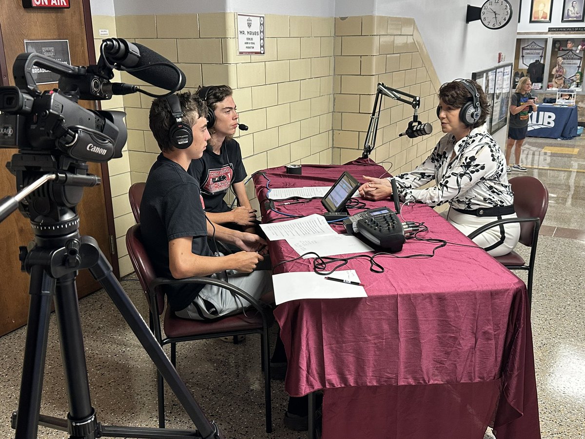 We have had a great day broadcasting live from the <a href="/KnoxSchools/">Knox County Schools</a> Region 5 Educators Summit. Thanks to all the guests that have stopped by to talk about the great schools in our area!