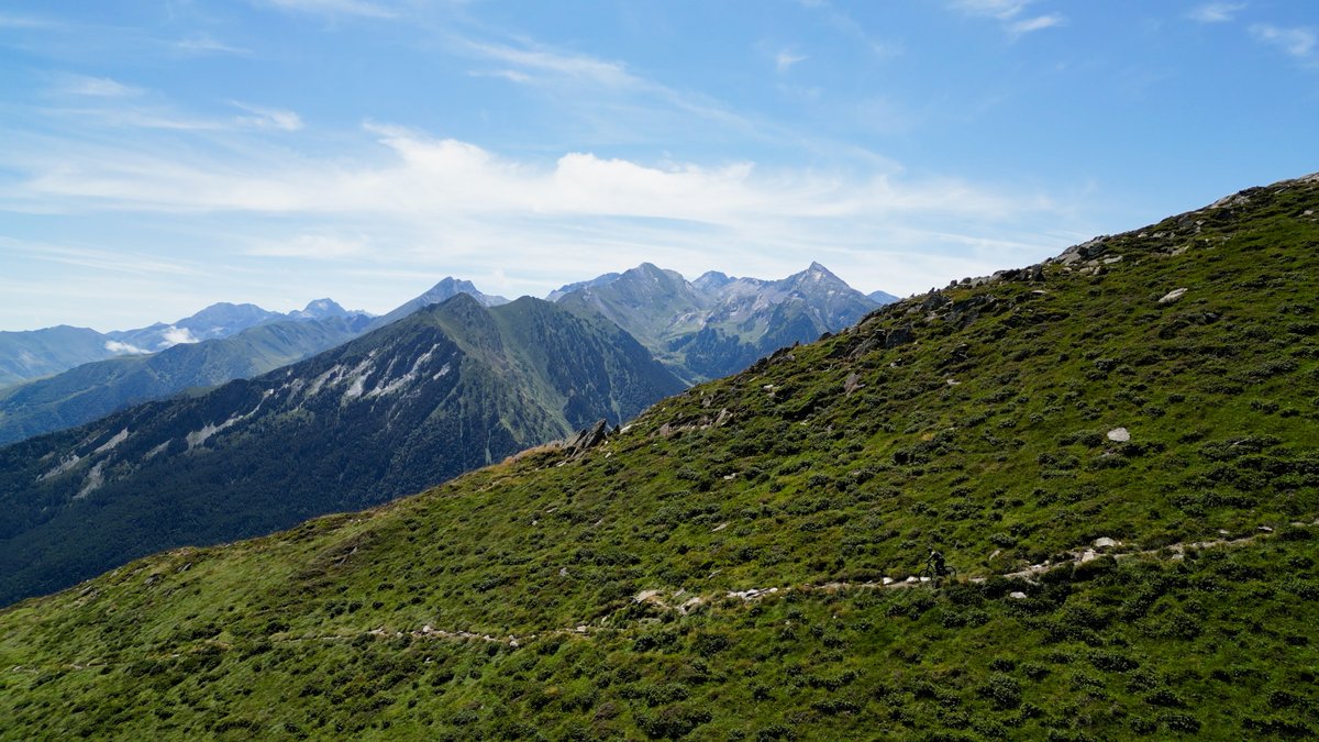🏆 Et le prix du plus beau panorama d’une piste de Bike Park est décerné à …. La K-Bourre !
La piste noire du Bike Park de Saint-Lary est un vrai trésor