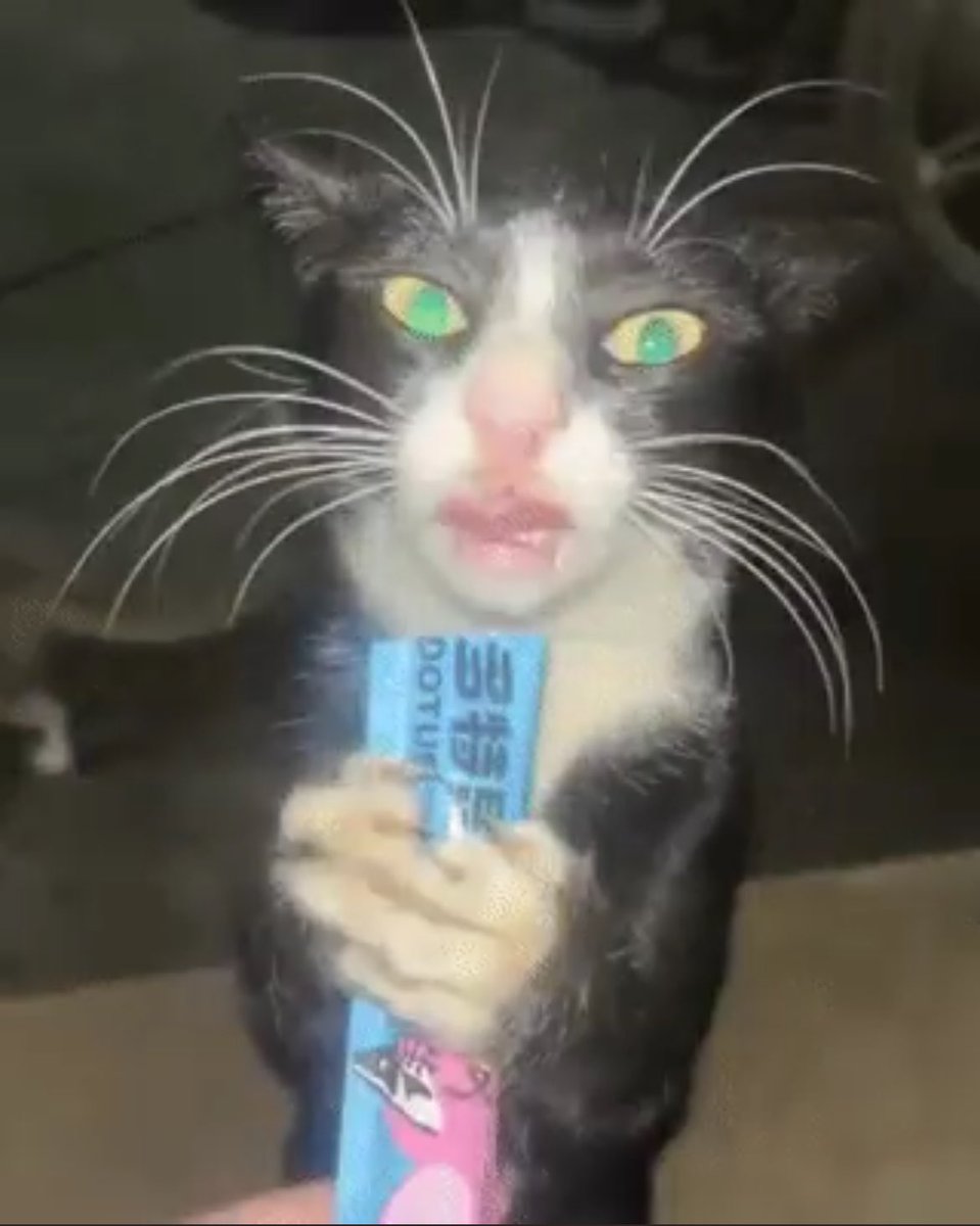 Gyngiitto's tweet image. JUST hung this on my wall, honestly Namgyu has never looked better. #keepitup 🔥🔥