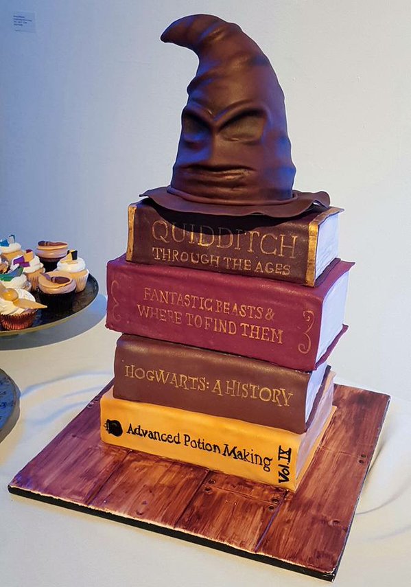 THIS CAKE IS AMAZING 😍