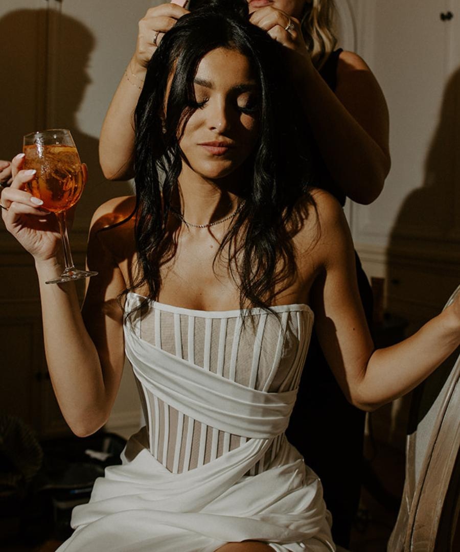 movemountainsco's tweet photo. When grace meets the chaos 💃🏼✨️⁠
⁠
#wedding #weddingphotography #weddinginspiration #weddingdetails #weddingideas #glenmanorwedding #luxurywedding #modernwedding #weddingaesthetic #bride https://t.co/ad7WkEaEdt