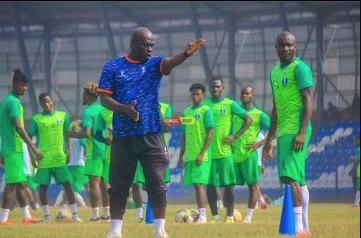 NOWNATIONNEWS's tweet photo. NLO: GRASSRUNNERS FC APPOINT AGOYE NEW HEAD COACH
Edith Agoye appointed head coach of Grassrunners for the upcoming NLO season, signing a three-year deal. He replaces Paul Offor, who left the club after the 2024-25 season. #NLO #FootballCoaching #Grassrunners https://t.co/1suUzF4b3a