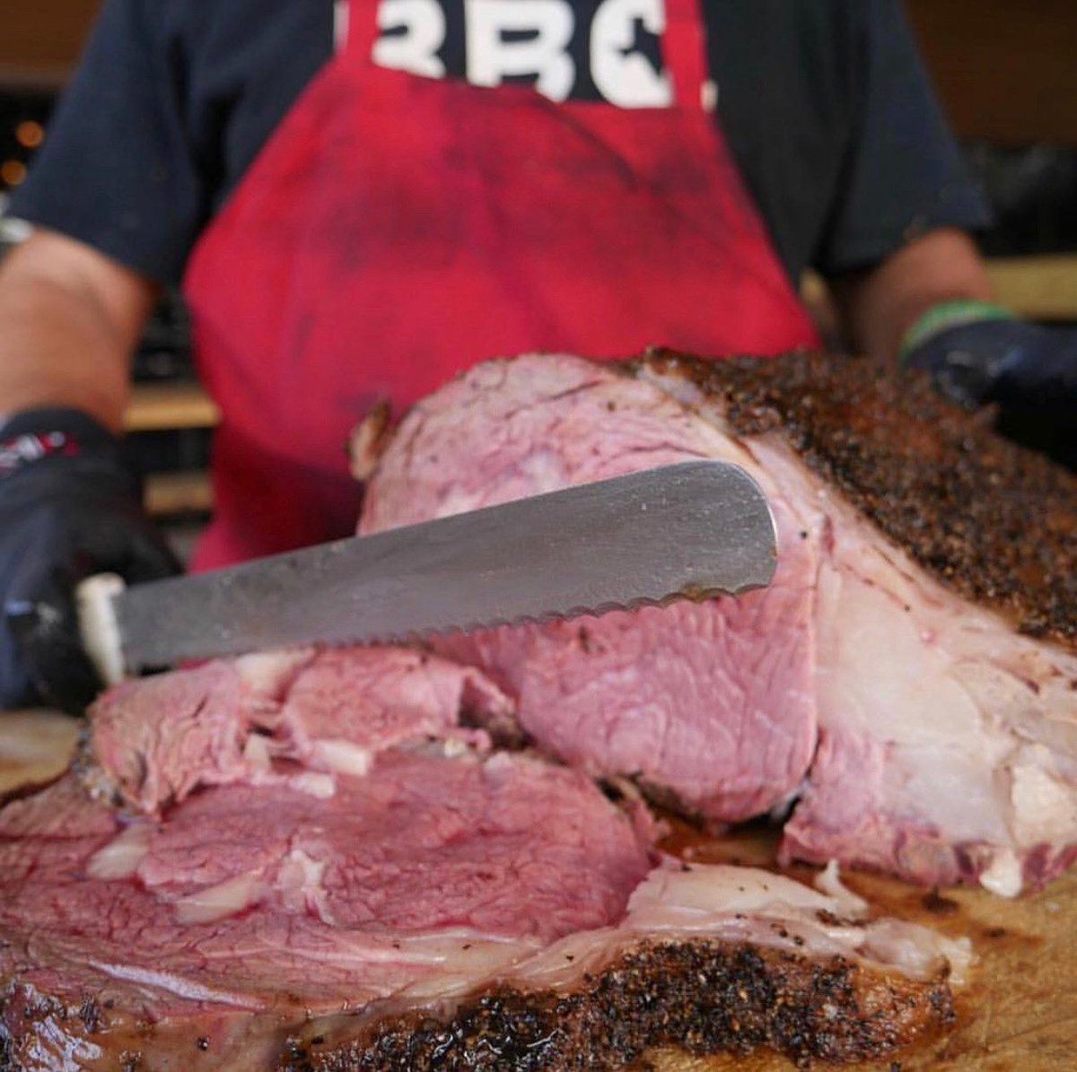 Every Wednesday for as long as we can remember, it’s been Smoked Prime Rib Day at Stiles Switch BBQ! We are slicing to order at 11am in #AustinTexas and #CedarParkTX So glad to have ya! 

#TexasBBQ #BBQ #SmokedMeats #AustinEats #PrimeRib #AustinBBQ