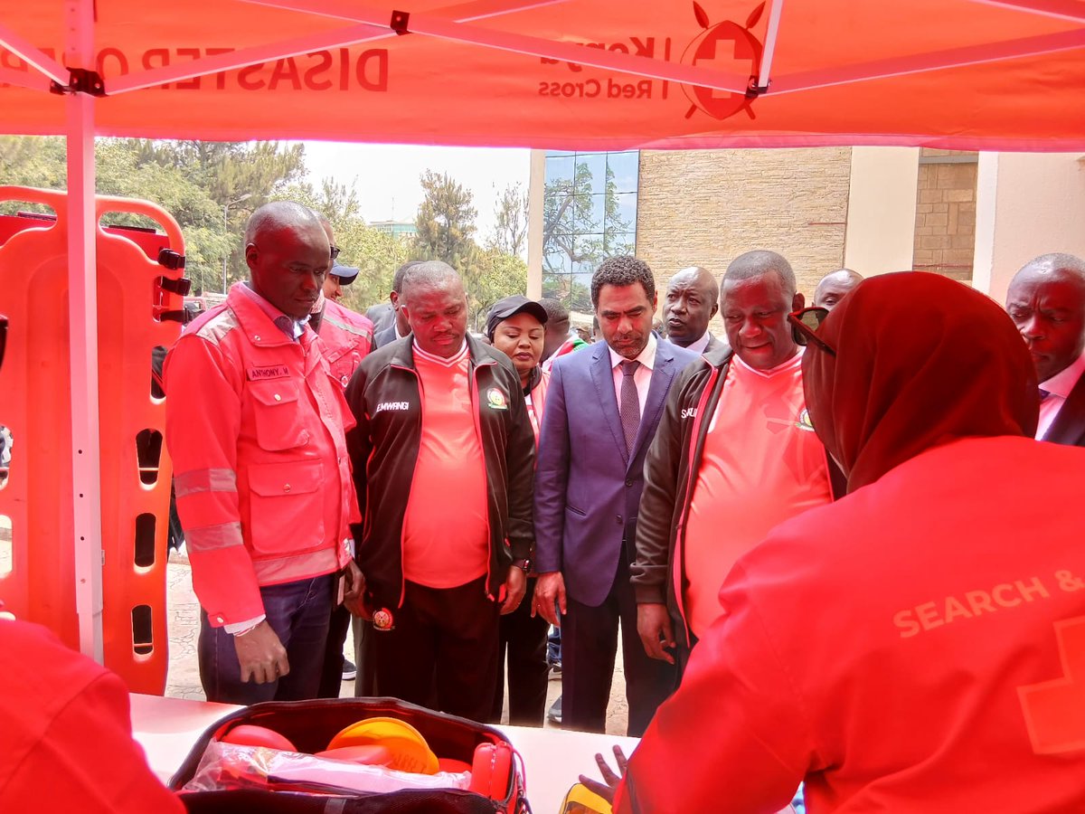 IrshadIdris's tweet image. We are proud to support #CHAN2024.

@KenyaRedCross in collaboration with our sister institutions @KRCTI_Kenya &amp;amp; @EMS_Kenya, will be providing general first aid services in all stadiums, pitch side emergency support, pre-hospital care and transfer to hospital facilities for teams.