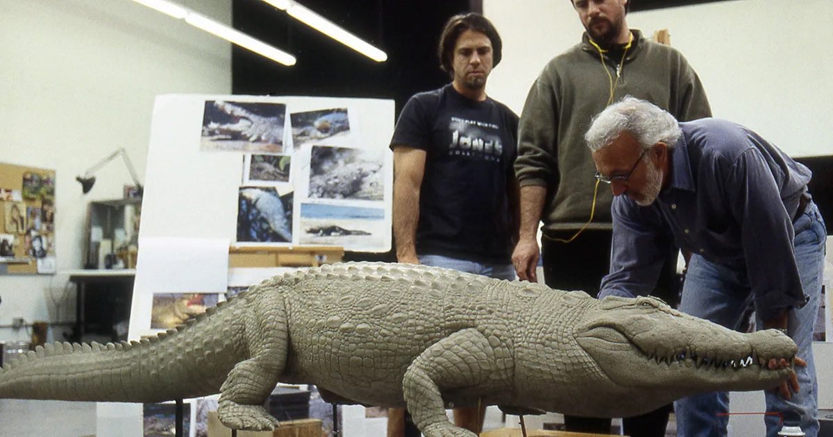 BobaFettANHSE's tweet image. Building a 30 foot animatronic crocodile is no easy task…

#lakeplacid #behindthescenes🎬