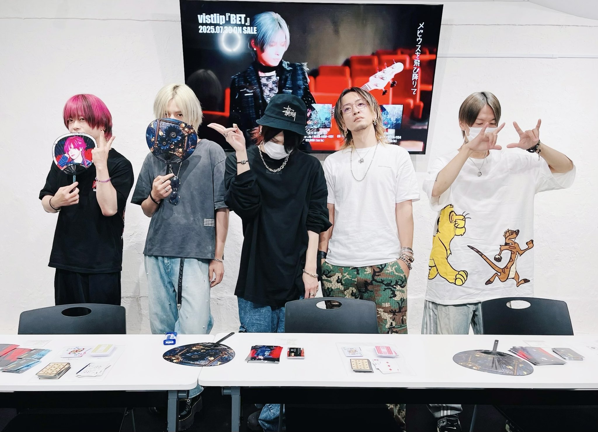 vistlip グッズまとめ売り vistlip グッズまとめ売り STORE | vistlip OFFICIAL FANCLUB V.I.P. LiST