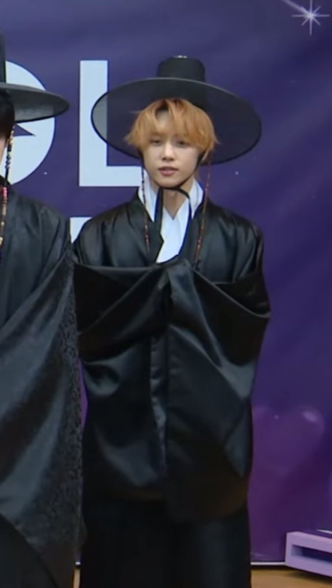 애기저승사자라 아직 사람을 잘 못데려감 ㅜㅜ
지금.. 가셔야댐미다......