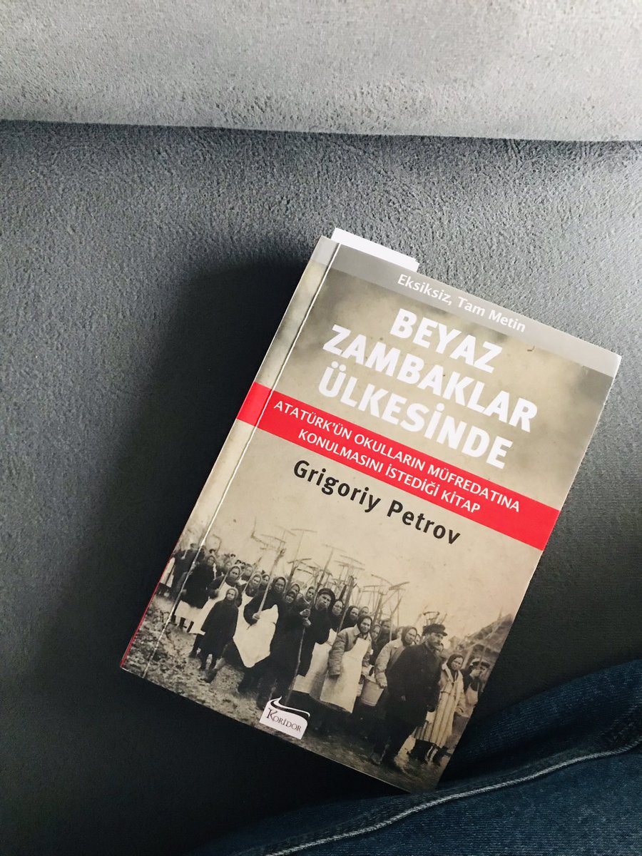 “Yolunuza engeller çıkacak, başarısızlıklar olacak, düşmanlarınız, yaptığınız işe karşı gelenler bazen zafer elde edecekler ama siz sönmeyin. Ümitsizliğe kapılmayın! Asla teslim olmayın, vazgeçmeyin.”
#kitap #alıntı