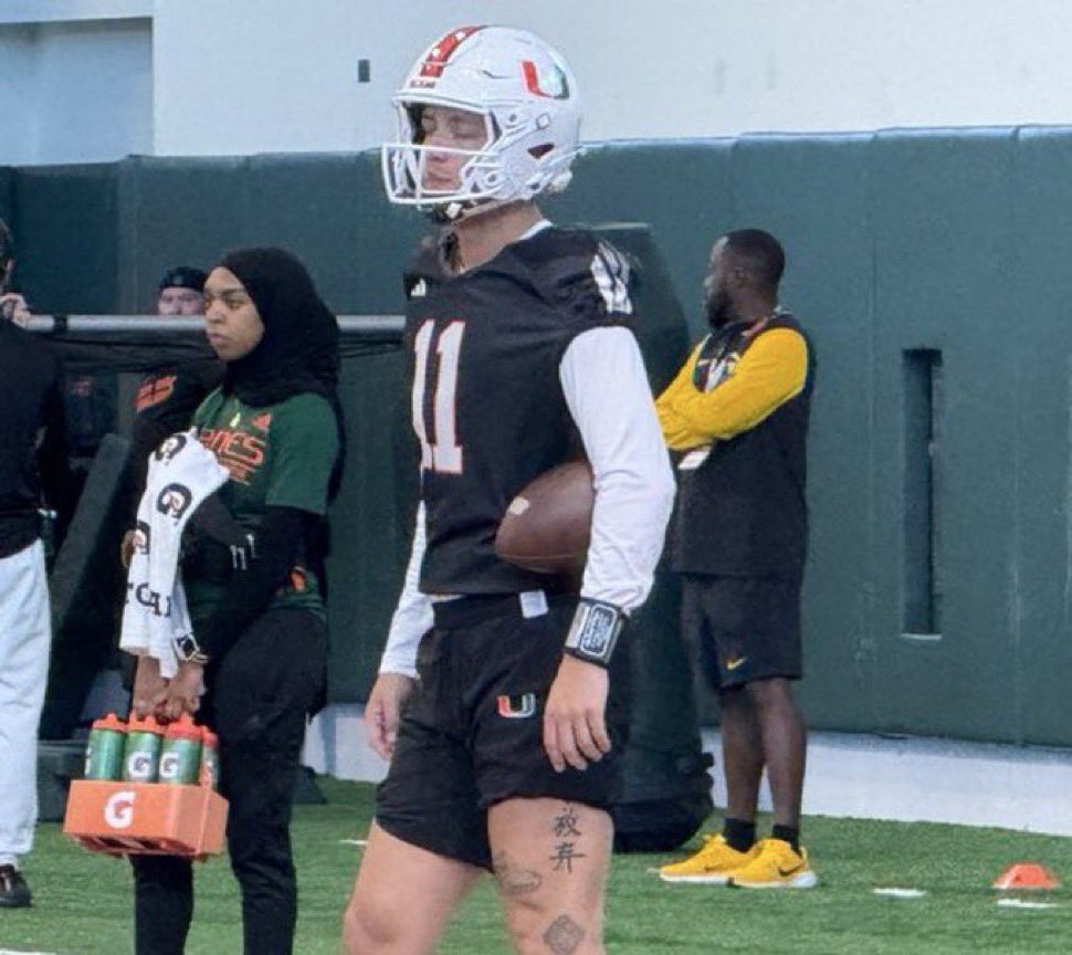 Campus buzz is that Carson Beck went 10-for-15, throwing 3 touchdowns and 2 interceptions in Miami's first team practice. 

Beck’s clearly fired up to silence the skeptics! 🔥